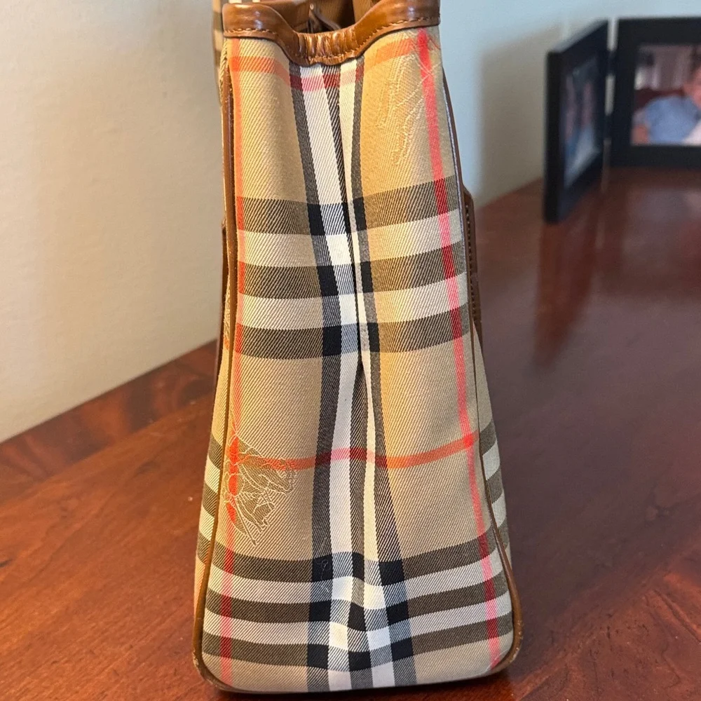 Burberry Vintage Tan and Brown Checkered Tote - Picture 8 of 15